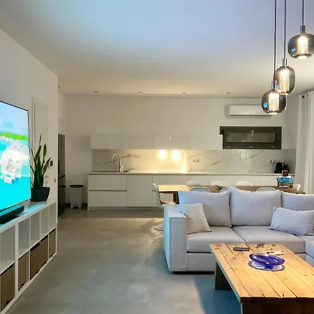 Luxury Seven Villa *