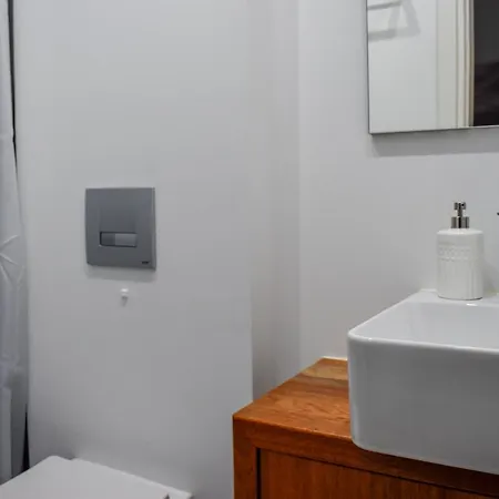 Luxury Seven スキアトスタウン